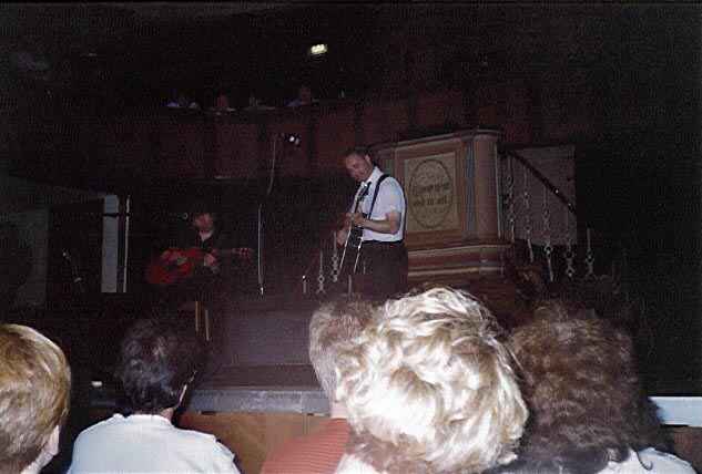 STEVE HARLEY and ROBBIE GLADWELL in action